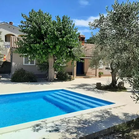 Semesterbostad Aqua Mit Pool Jadreški