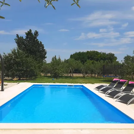 Semesterbostad Aqua Mit Pool *